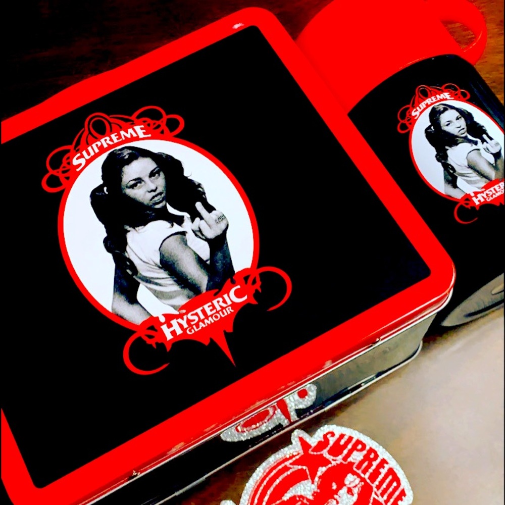 NEW Authentic SUPREME  LUNCH BOX